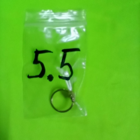 Goldtone symbol Ring filigree small size 5.5 - Picture 3 of 4